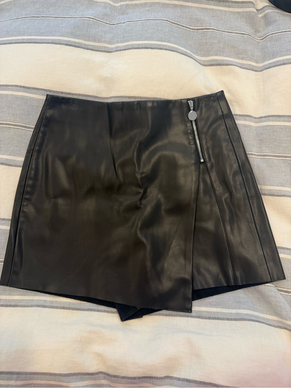 Zara Black Faux Leather Mini Skort with Exposed Zip
